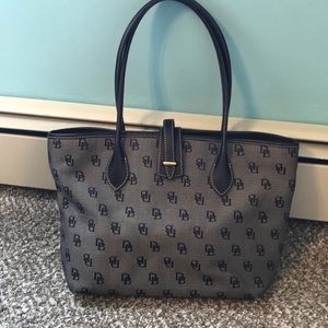 Dooney and Bourke purse